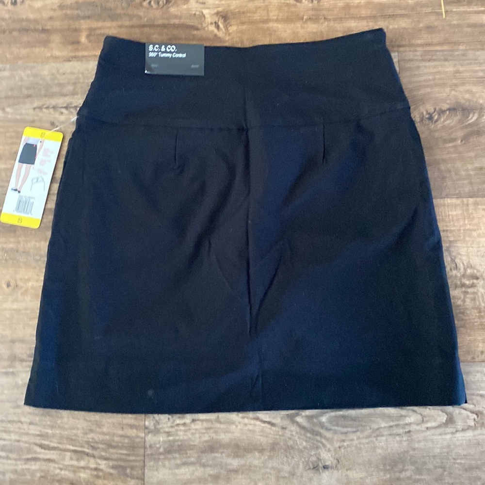 S.C. & CO. Tummy Control Skirt - Picture 3 of 5